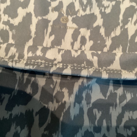 Tavi Women’s High Waisted Tight | 27.5-Inch Inseam XS - Picture 3 of 4